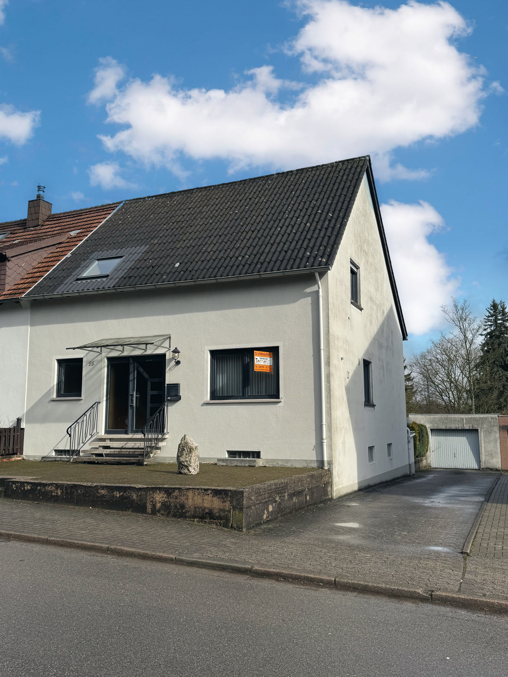 Straßenansicht Straßenansicht