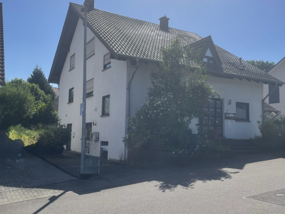 Straßenansicht