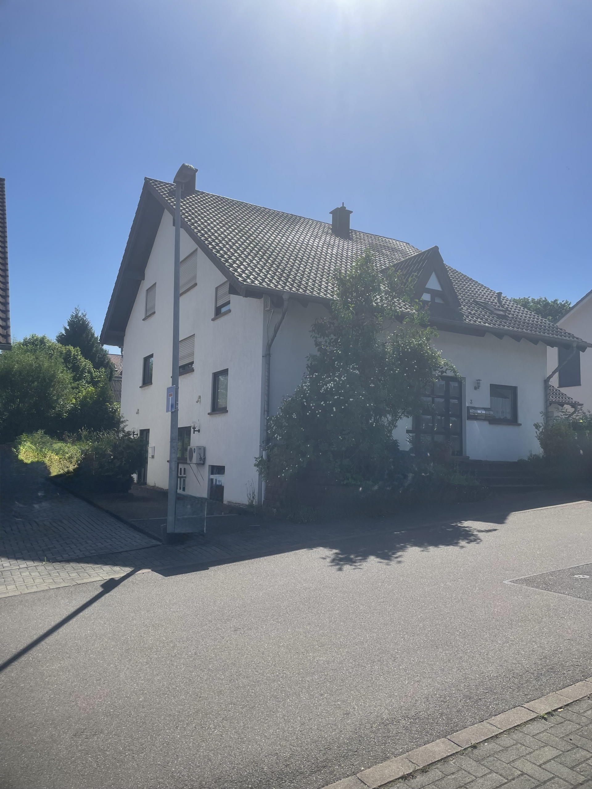 Straßenansicht Straßenansicht