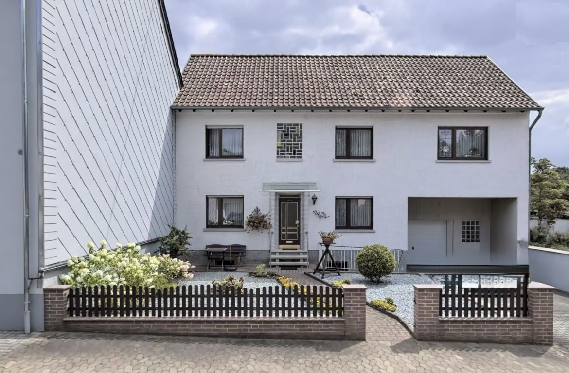 Straßenansicht