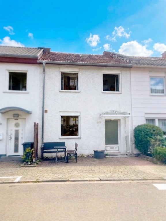 Straßenansicht 